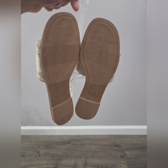 Womens St. Tropez Cream Slide Sandals Size 6 NWT - Picture 4 of 4